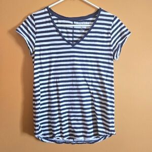 Gap Bavy Blue Striped Tee